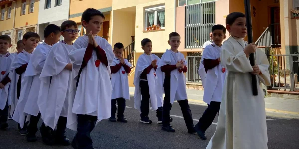 La Procesión La Anunciata sale a la calle 5